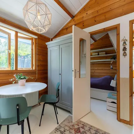 Holiday home With Shared Pool And Bubble Bath *