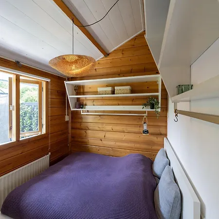 Holiday home With Shared Pool And Bubble Bath