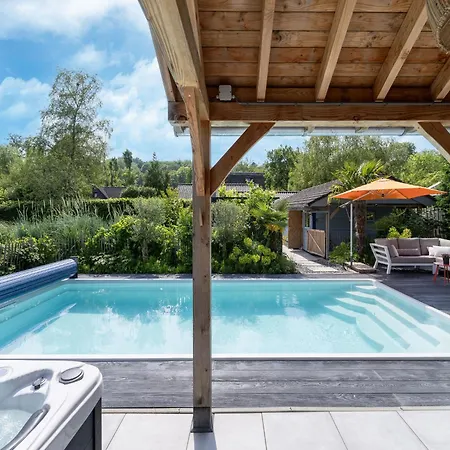 With Shared Pool And Bubble Bath Schoorl
