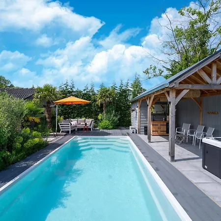 With Shared Pool And Bubble Bath * Schoorl