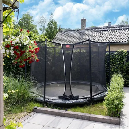 With Shared Pool And Bubble Bath Holiday home